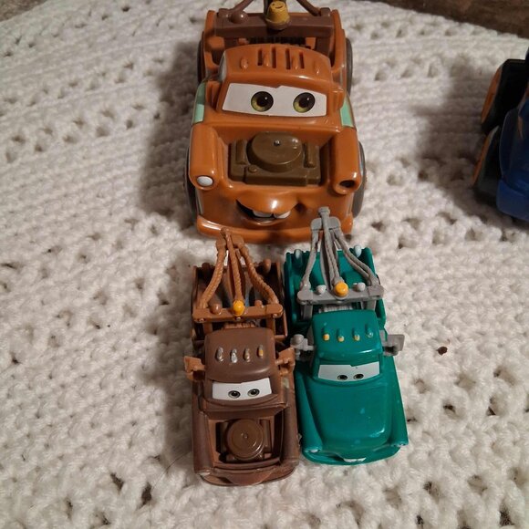 DISNEY PIXAR 'CARS' TOW TRUCKS--SET Of 7 -- - Picture 2 of 6